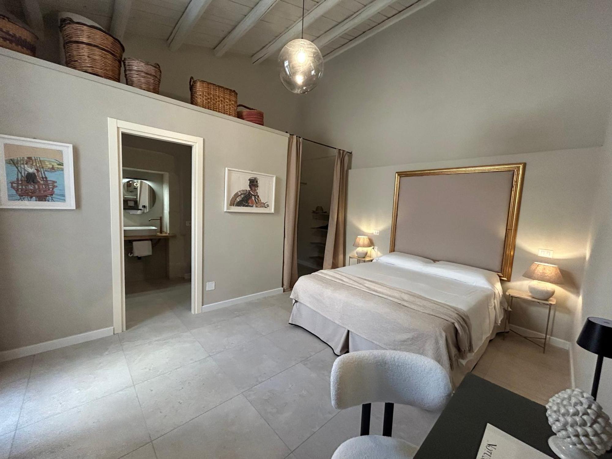 Notus Rooms 노토 외부 사진